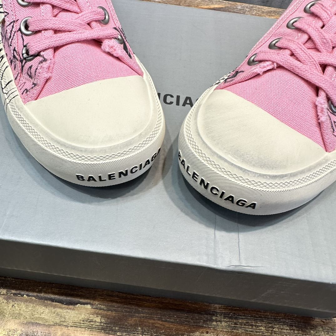 Balenciaga Slippers